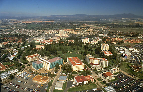 加州大学欧文分校University of California Irvine